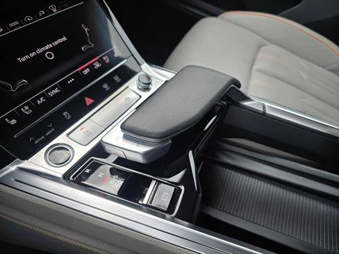 Used 2023 Audi e-tron Chronos w/ Chronos Package AWD/4WD image 33