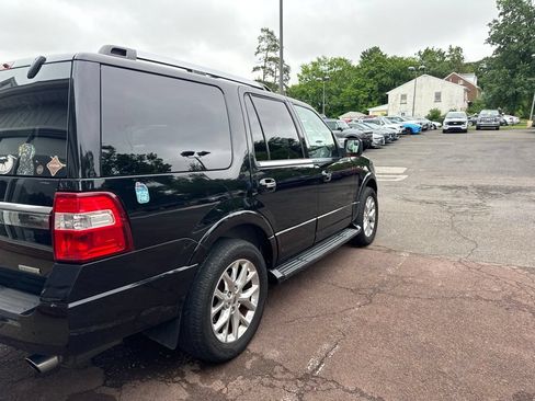 Used 2017 Ford Expedition Limited AWD/4WD image 4