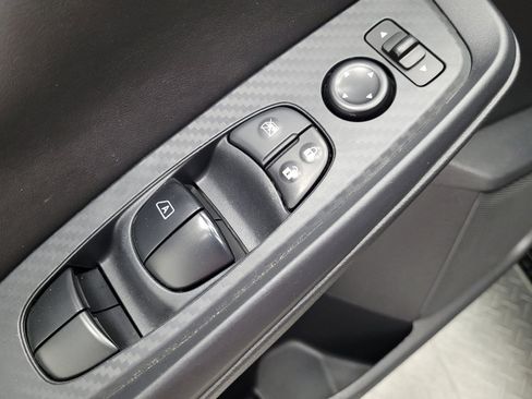 Used 2025 Nissan Sentra S FWD image 27