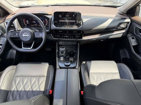 Used 2023 Nissan Rogue Platinum w/ Platinum Premium Package AWD/4WD image 16