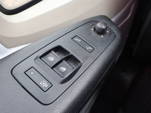 Used 2021 RAM ProMaster 2500 image 25