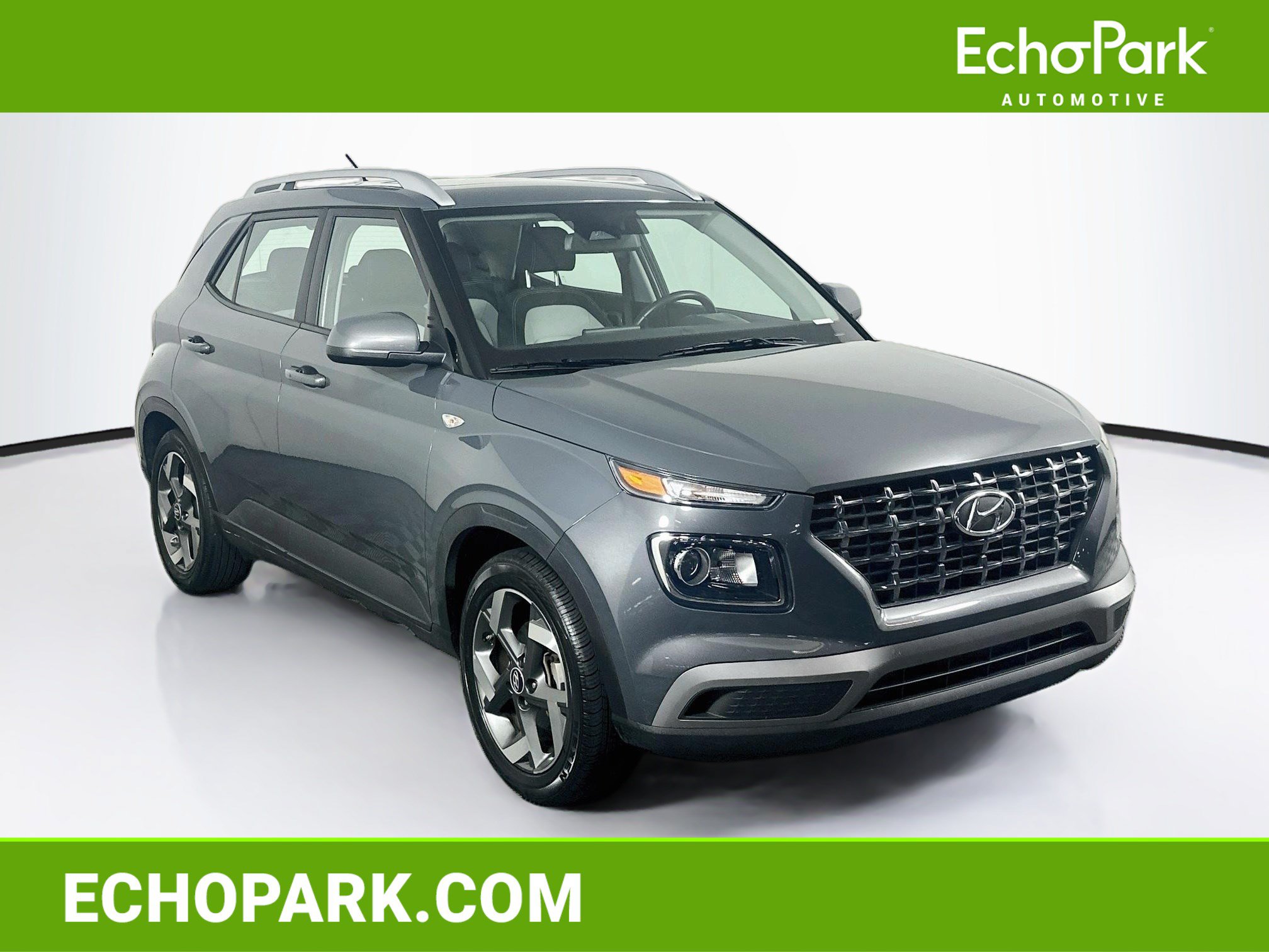 Used 2025 Hyundai Venue SEL FWD image 1