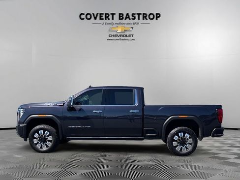 Used 2024 GMC Sierra 2500 Denali w/ Denali Reserve Package image 4