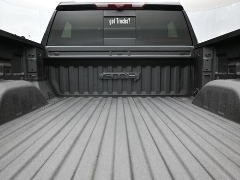 Used 2024 GMC Sierra 1500 AT4 w/ Technology Package AWD/4WD image 7