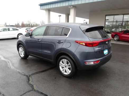 Used 2017 Kia Sportage LX image 3