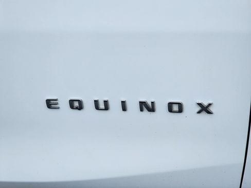 Used 2021 Chevrolet Equinox LS w/ LS Convenience Package image 7