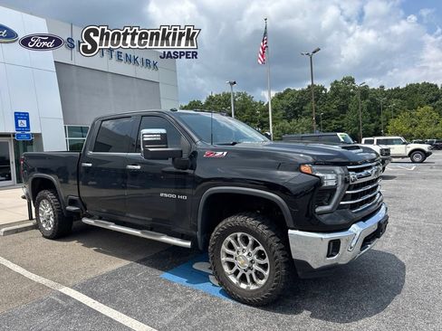 Used 2024 Chevrolet Silverado 2500 LTZ w/ LTZ Convenience Package AWD/4WD image 1