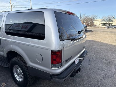 Used 2003 Ford Excursion XLT image 5