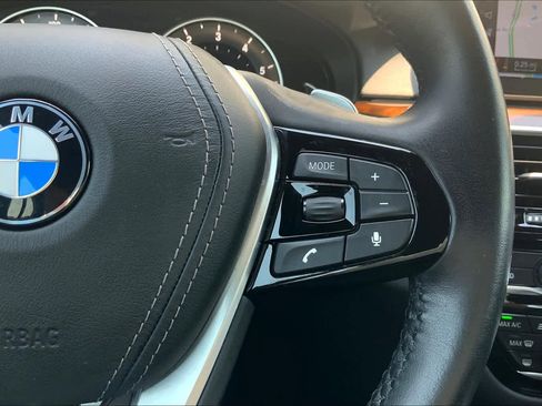 Used 2018 BMW 530i xDrive AWD/4WD image 24