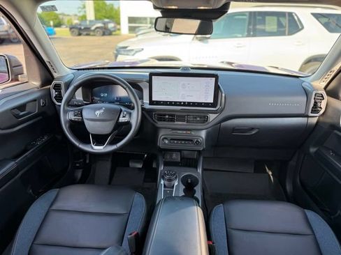 Used 2025 Ford Bronco Sport Outer Banks w/ Outer Banks Tech Package+ AWD/4WD image 2