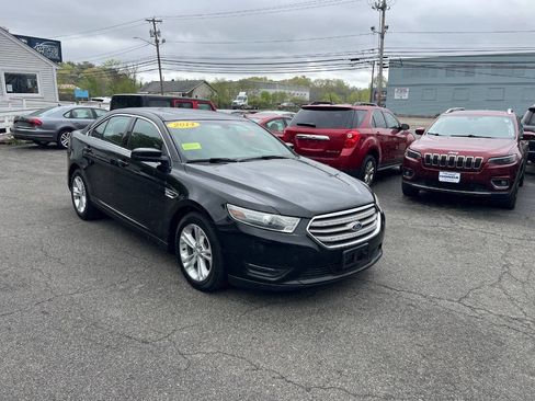 Used 2014 Ford Taurus SEL w/ Equipment Group 201A FWD image 3
