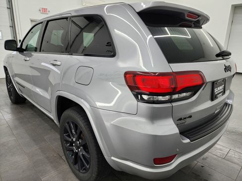 Used 2020 Jeep Grand Cherokee Altitude image 6
