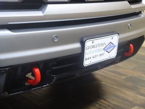 Used 2025 GMC Sierra 2500 AT4 image 21