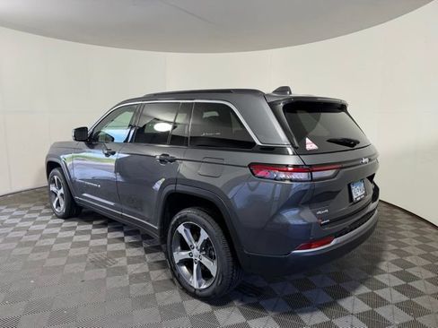 New 2026 Jeep Grand Cherokee Limited AWD/4WD image 4