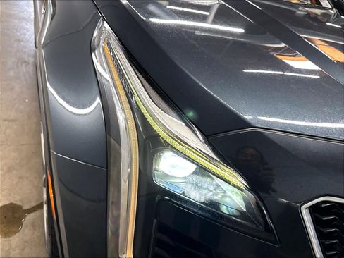 Used 2019 Cadillac XT4 Sport w/ Cold Weather Package FWD image 29