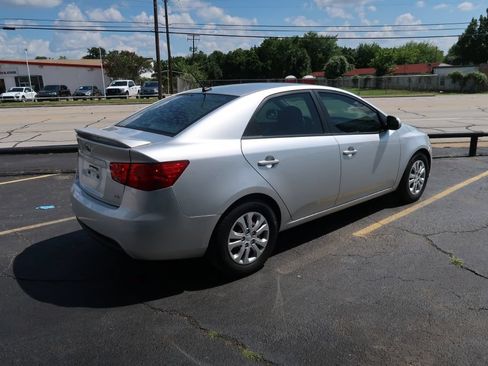 Used 2013 Kia Forte EX FWD image 3