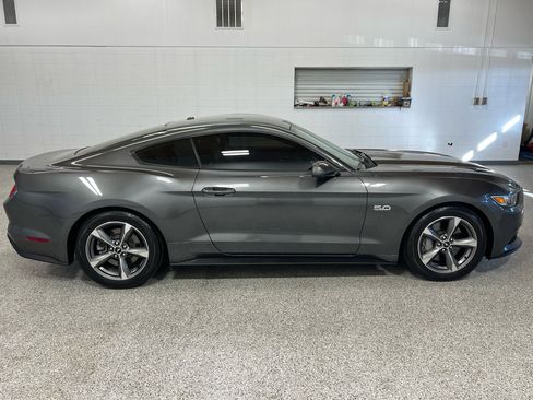 Used 2016 Ford Mustang GT Premium image 5