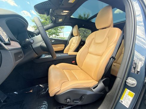Used 2023 Volvo XC60 T8 Ultimate w/ Climate Package AWD/4WD image 13