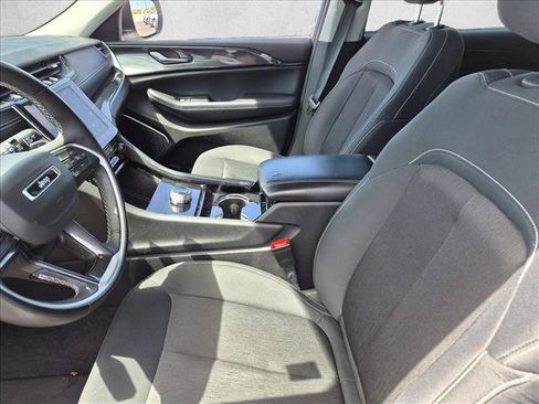 Used 2022 Jeep Grand Cherokee L Laredo w/ Luxury Tech Group I RWD image 8