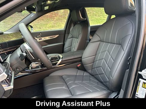 Used 2026 BMW 740i xDrive AWD/4WD image 15