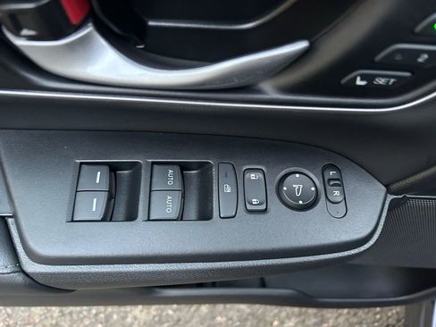 Used 2021 Honda CR-V Touring image 23