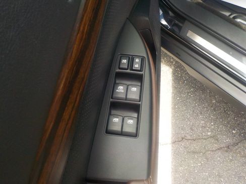 Used 2013 Subaru Outback 2.5i Limited AWD/4WD image 15
