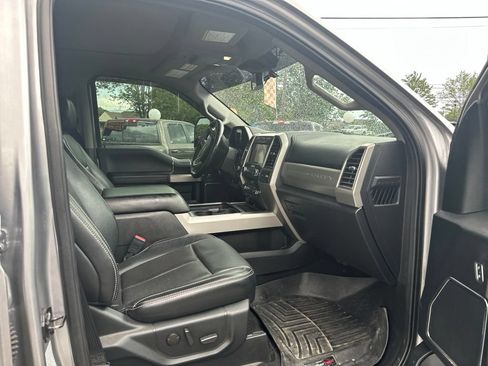Used 2020 Ford F250 Lariat w/ Lariat Ultimate Package AWD/4WD image 10