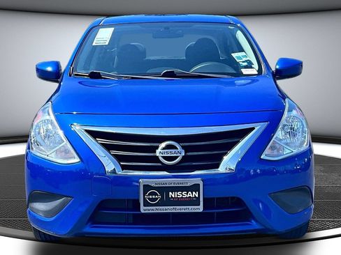 Used 2017 Nissan Versa SV FWD image 2