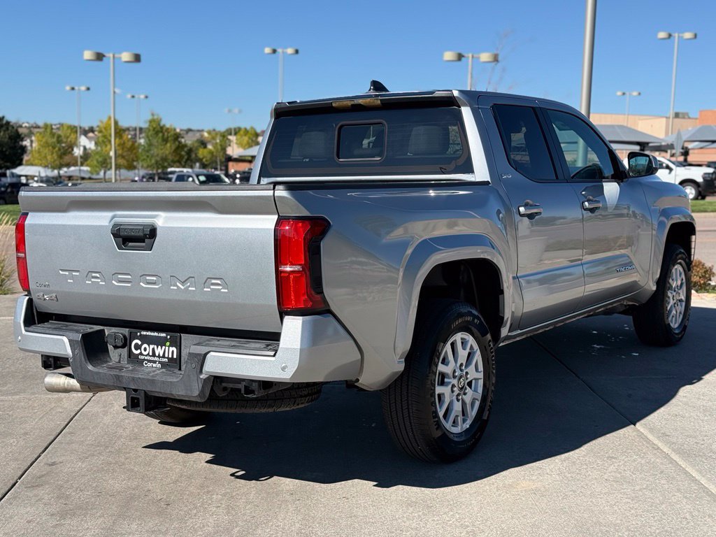 Used 2025 Toyota Tacoma SR5 AWD/4WD image 7
