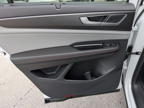 New 2026 Volkswagen Atlas Peak Edition AWD/4WD image 25