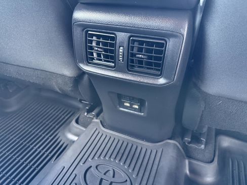 Used 2021 Toyota RAV4 XLE w/ Convenience Package AWD/4WD image 34