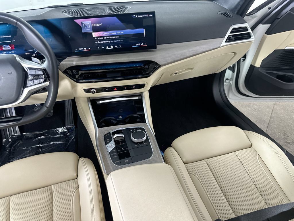 Used 2025 BMW 330i Sedan RWD image 21