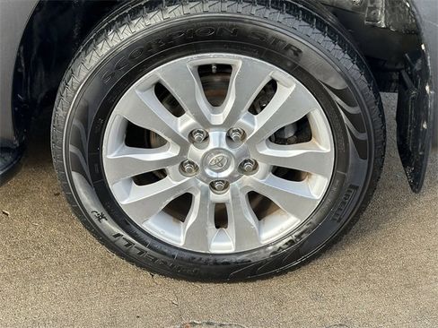 Used 2016 Toyota Sequoia Platinum image 8