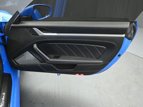 Used 2022 Porsche 911 Turbo S w/ 911 Turbo Sportdesign Package image 29