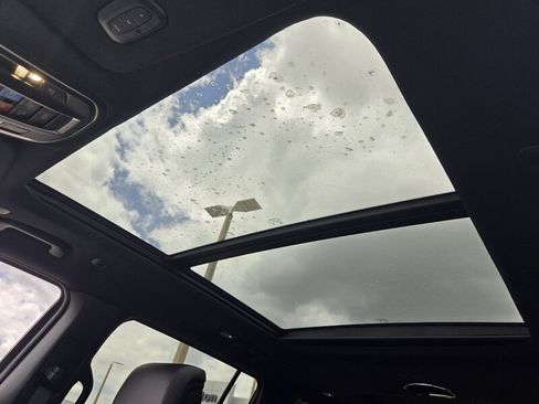 New 2026 Jeep Grand Wagoneer L 4WD w/ Premium Group I image 19