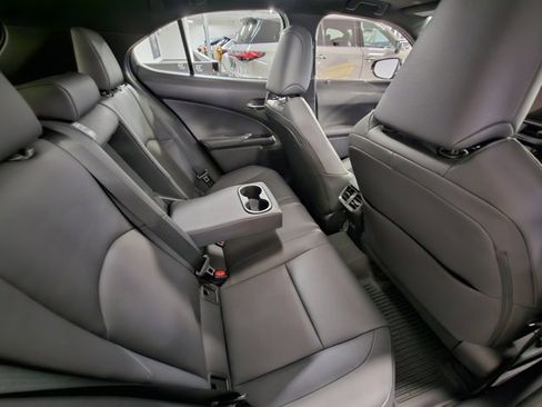 Certified 2023 Lexus UX 250h F Sport image 17