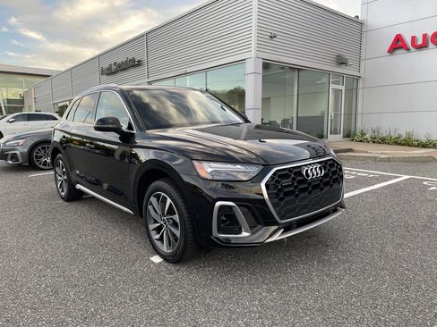 Used 2022 Audi Q5 2.0T Prestige w/ Prestige Package AWD/4WD image 1