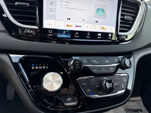 New 2026 Chrysler Voyager LX image 28