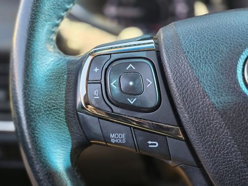 Used 2015 Toyota Avalon XLE Touring image 23