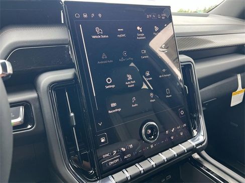 New 2026 GMC Yukon XL AT4 w/ AT4 Premium Package image 16