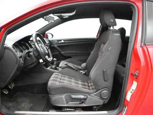 Used 2015 Volkswagen Golf S FWD image 7