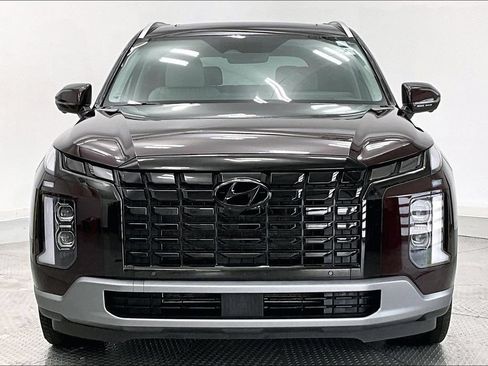Used 2023 Hyundai Palisade Limited w/ Cargo Package AWD/4WD image 3