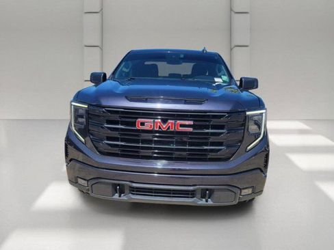 Used 2023 GMC Sierra 1500 Elevation RWD image 2