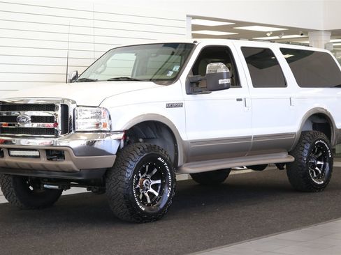 Used 2000 Ford Excursion Limited AWD/4WD image 3