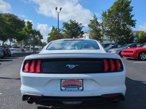 Used 2022 Ford Mustang Premium RWD image 6