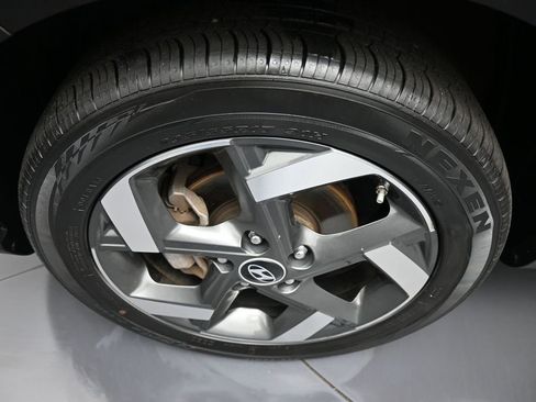 Certified 2024 Hyundai Venue SEL FWD image 14