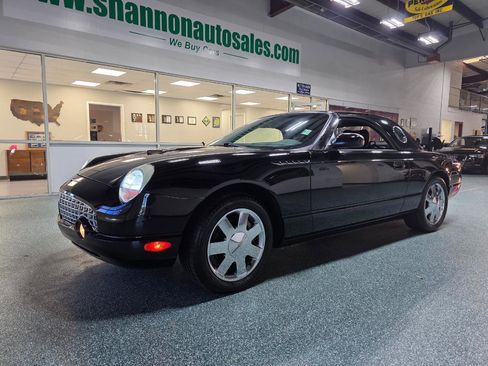 Used 2002 Ford Thunderbird RWD image 2