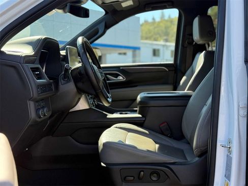 Certified 2023 Chevrolet Suburban LT image 9