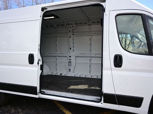 New 2025 RAM ProMaster 3500 w/ Cold Weather Group FWD image 14