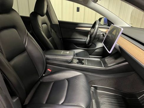 Used 2023 Tesla Model 3 Standard Range image 28